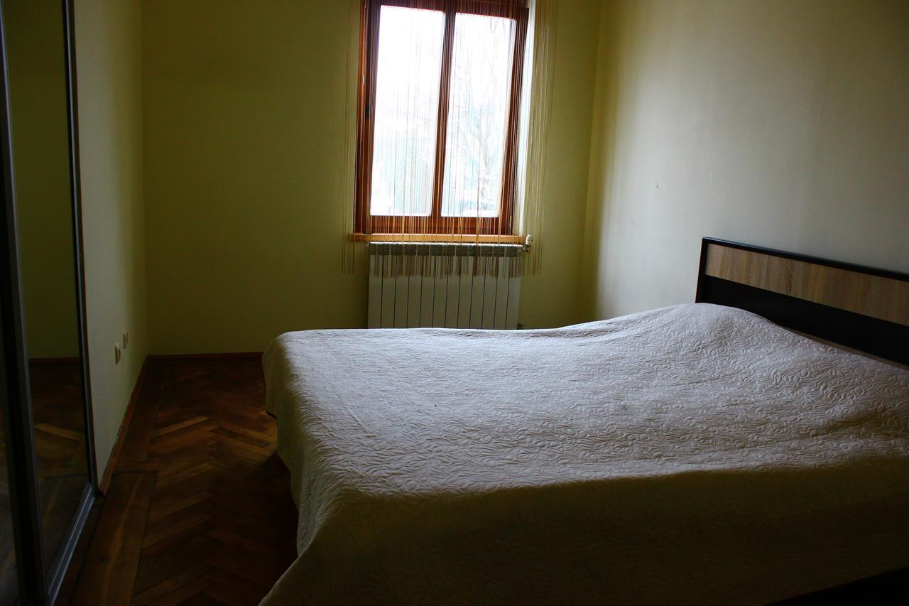 New York Hostel Lviv Buitenkant foto